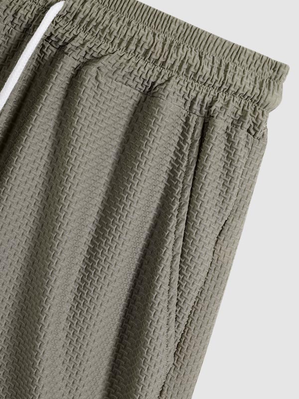 Men's Textured Comfortable Elastic Waist Solid Color Shorts