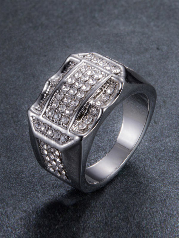 Luxurious full diamond ring