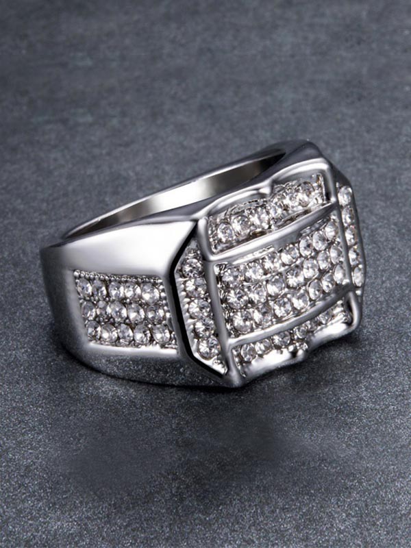 Luxurious full diamond ring