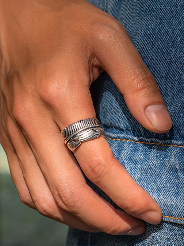 Retro simple feather style ring